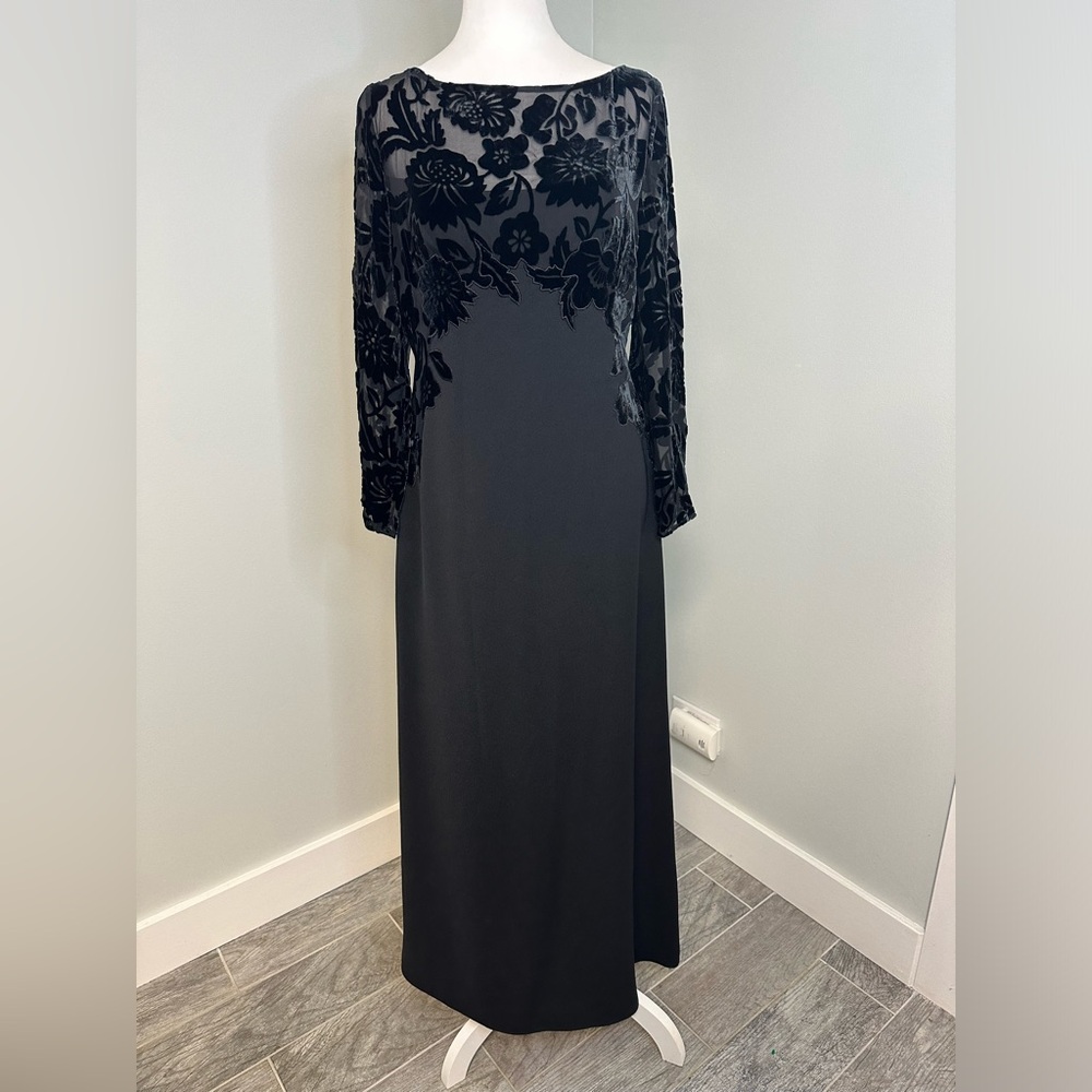 ✨RARE✨Carmen Mark Valvo Collection Black Maxi with Velvet Floral Dress Size 10
